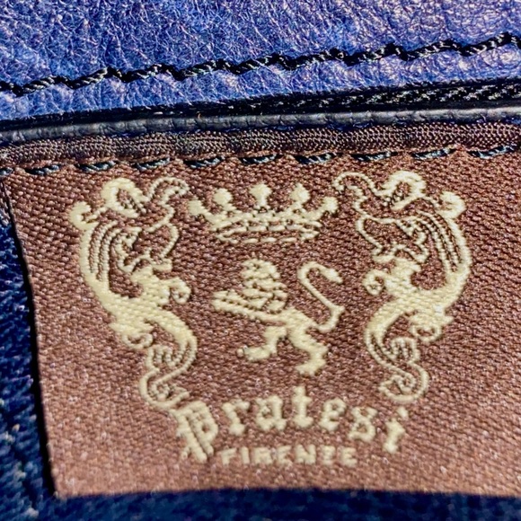 Unisex Pratese Firenze Leather Clutch Wallet Midnight Blue ♥️
Pure Class - Picture 3 of 13